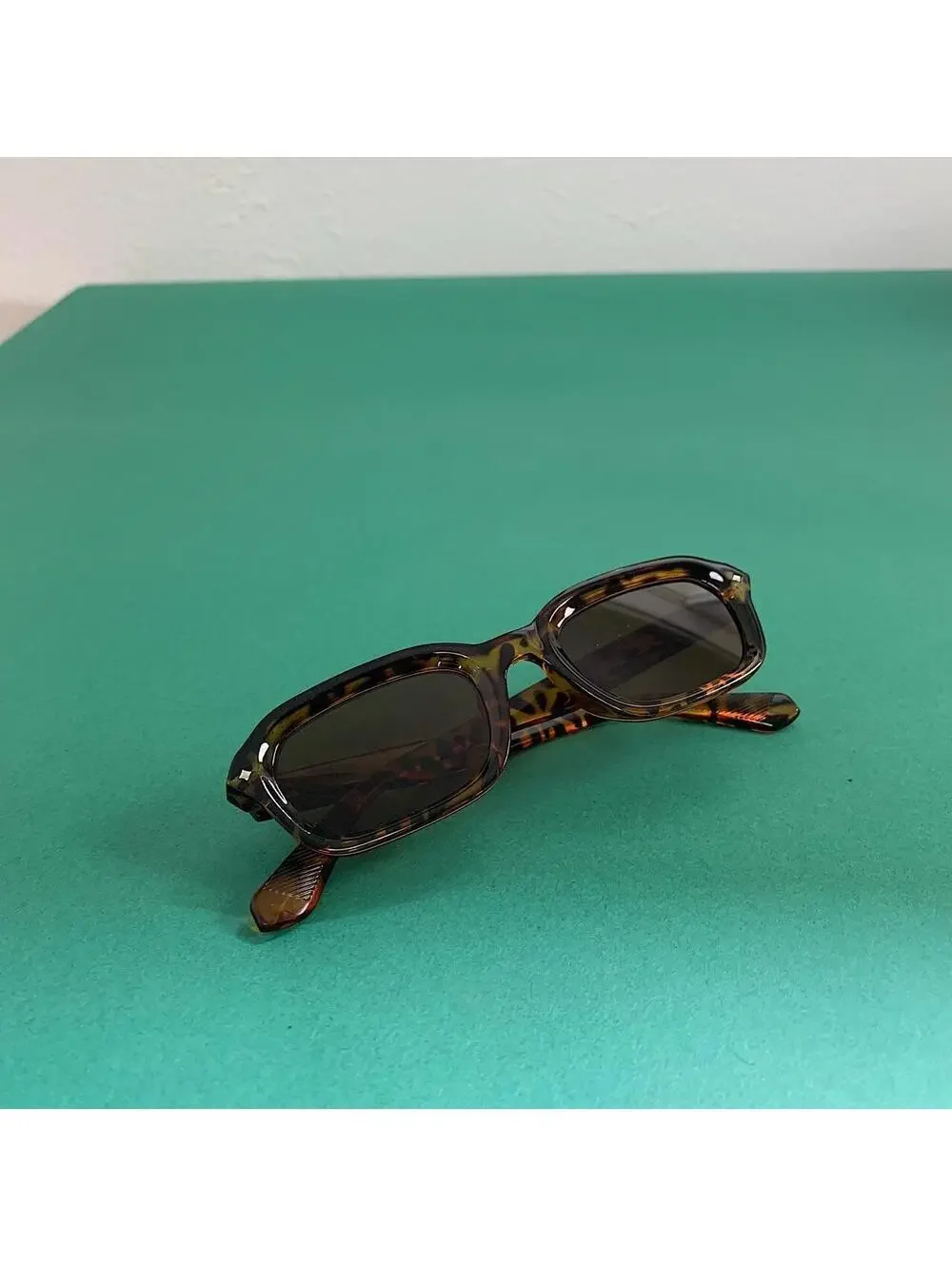 Vintage 90s y2k style square shaped leopard print sunglasses